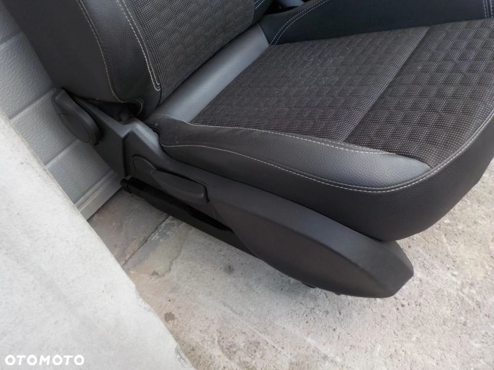 OPEL ASTRA J GTC FOTELE KANAPA BOCZKI PODŁOKIETNIK - 6