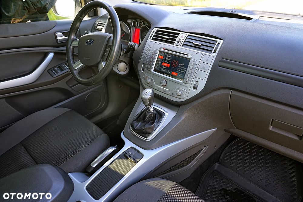Ford Kuga 2012 photo 4