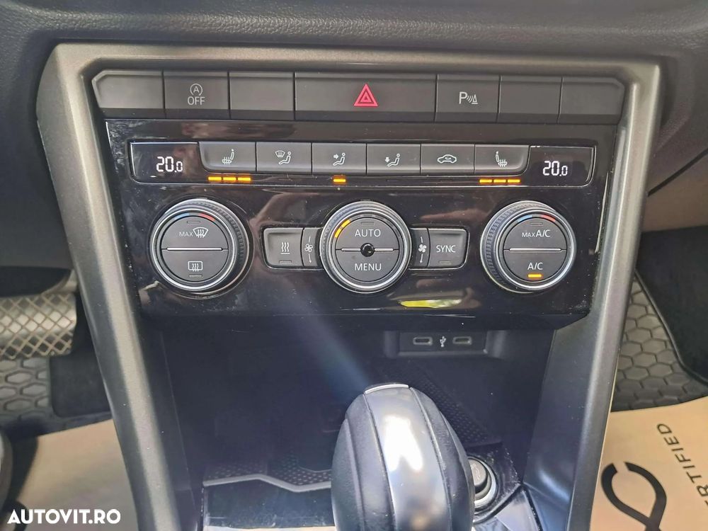 Volkswagen T-Roc 2.0 TDI 4Mot DSG Design - 17