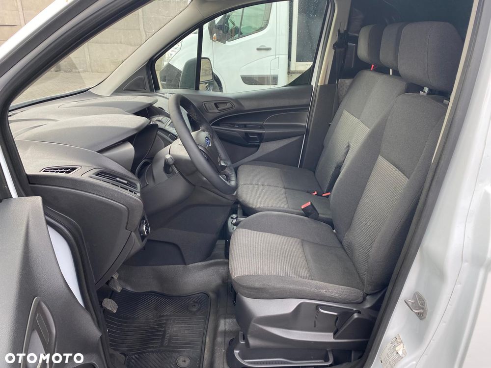 Ford CONNECT - 9