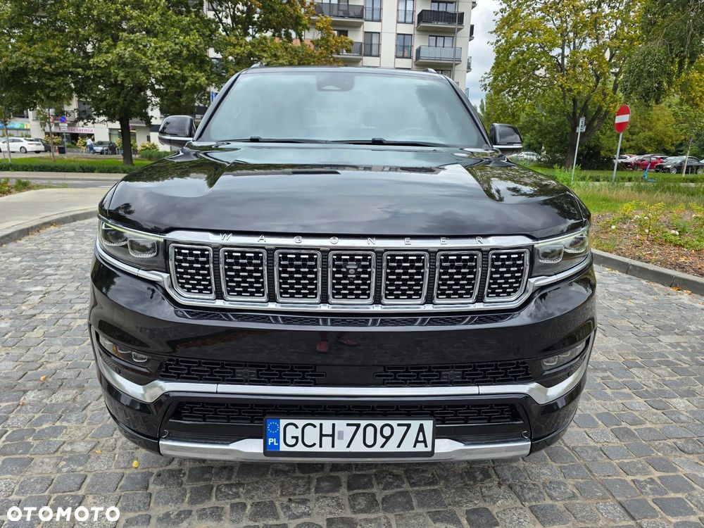 Jeep Grand Wagoneer - 3
