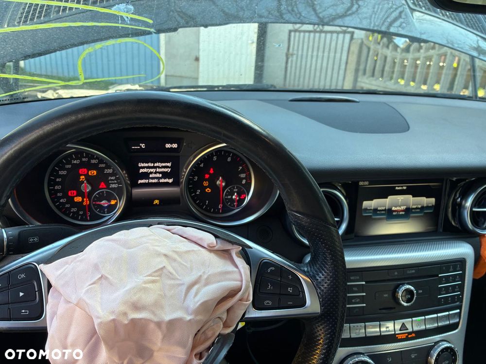 Mercedes-Benz SLC 180 - 11