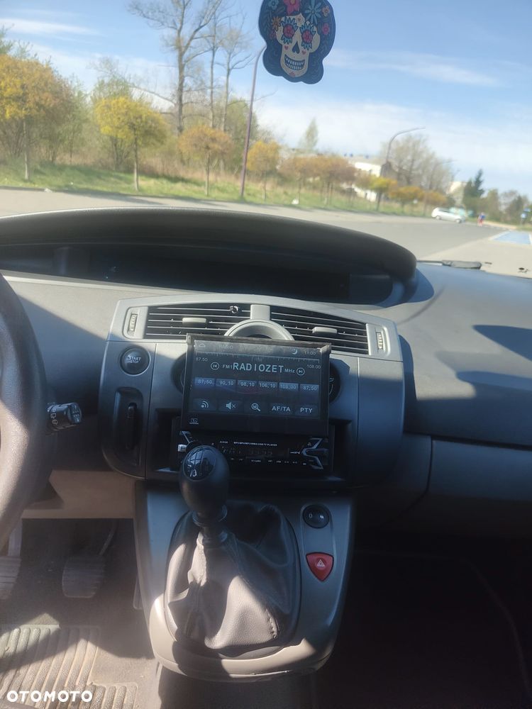 Renault Scenic 1.9 dCi FAP Conquest - 24