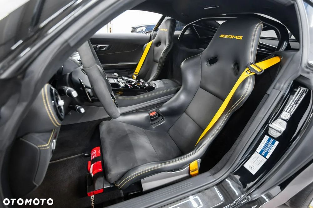 Mercedes-Benz AMG GT R - 6