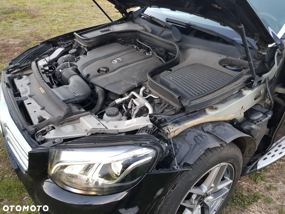 Mercedes-Benz GLC 250 d 4Matic 9G-TRONIC AMG Line - 9