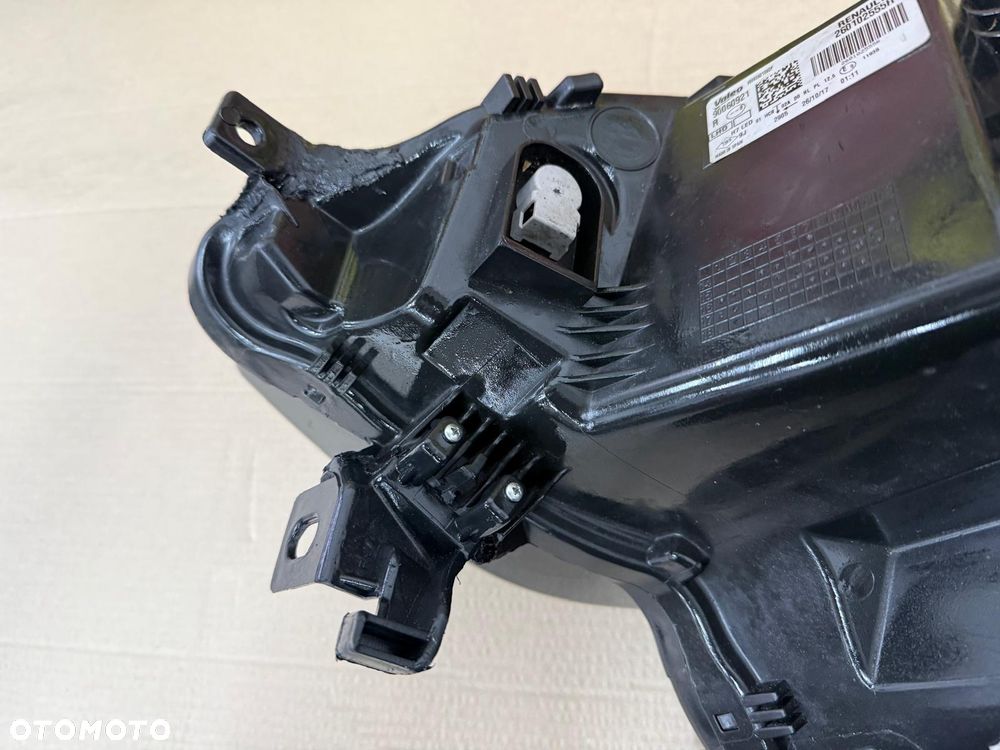 RENAULT MEGANE IV 16-19 LAMPA PRAWA PRZÓD SOCZEWKA LED 260102555R - 9
