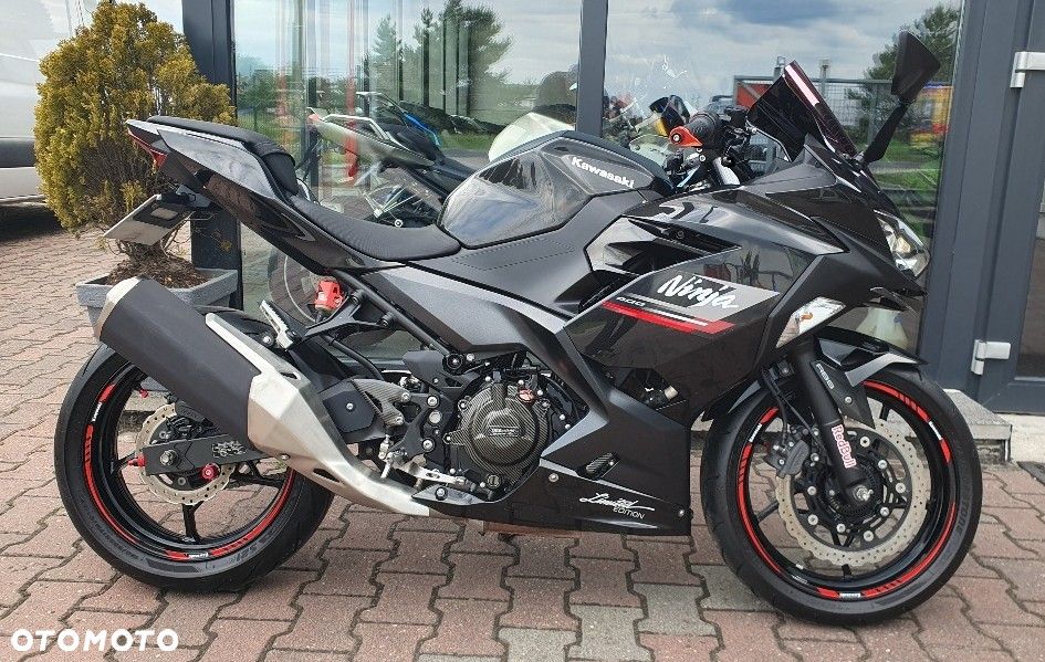 Kawasaki Ninja 400 - 1