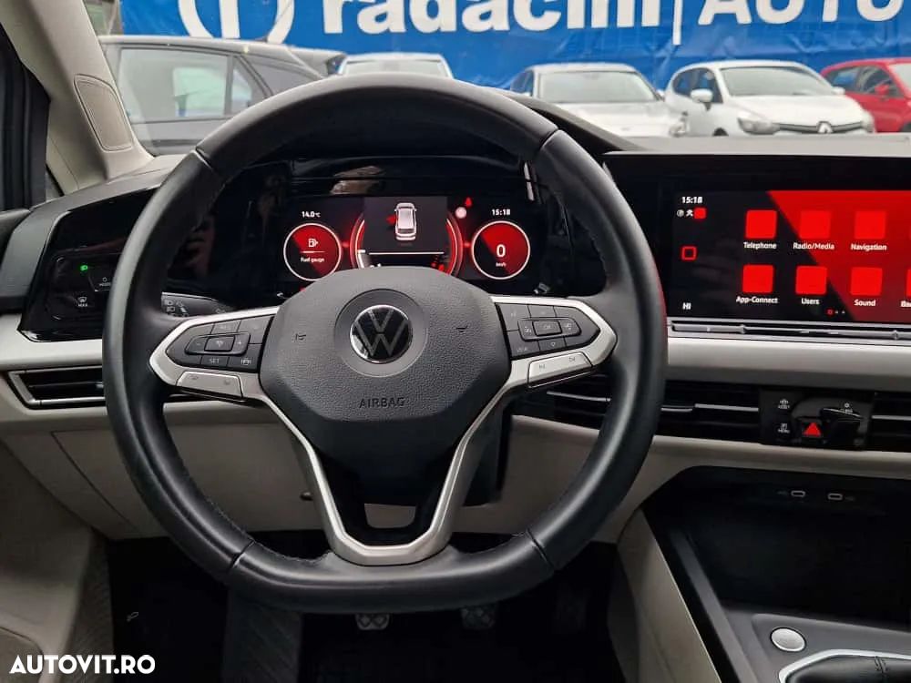 Volkswagen Golf 1.5 TSI ACT Life - 11