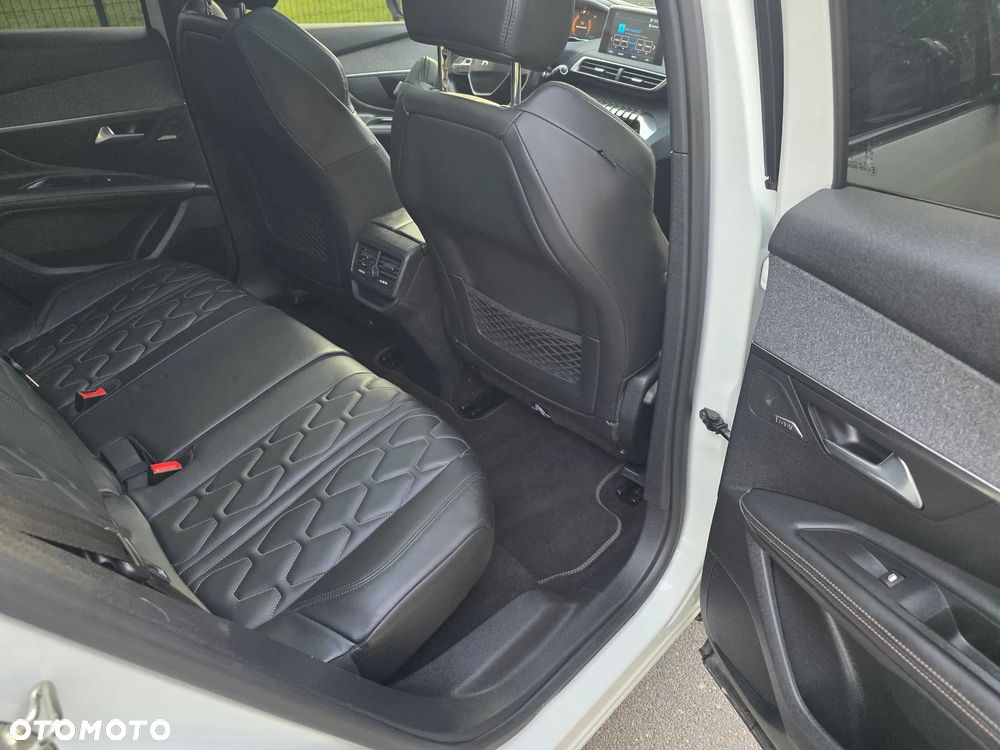 Peugeot 3008 - 18