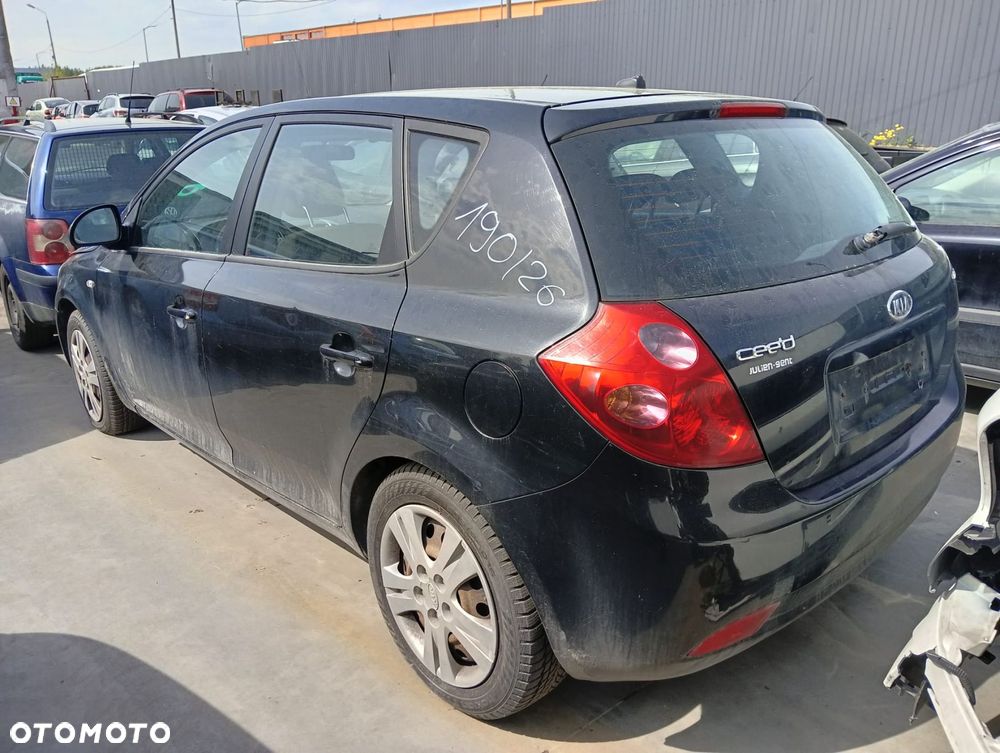 Skrzynia Biegów (Błotnik, Kierownica, Fotele, Części Silnikowe) Kia Ceed 1.6 Diesel 89 Km 2007 - 4