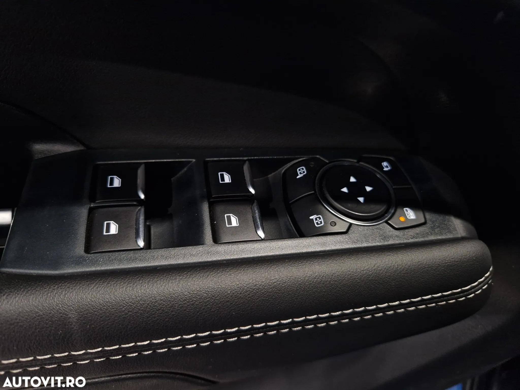Volkswagen Amarok 3.0 TDI 241 CP 4M 10AT Aventura - 15