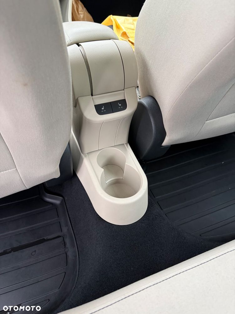 Skoda RAPID 1.0 TSI Style DSG - 16