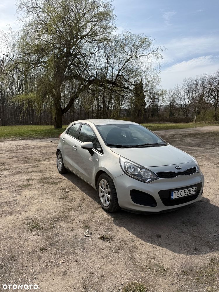 Kia Rio 1.2 L - 7