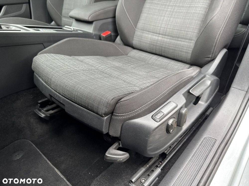 Volkswagen Passat 2.0 TDI EVO Business - 12