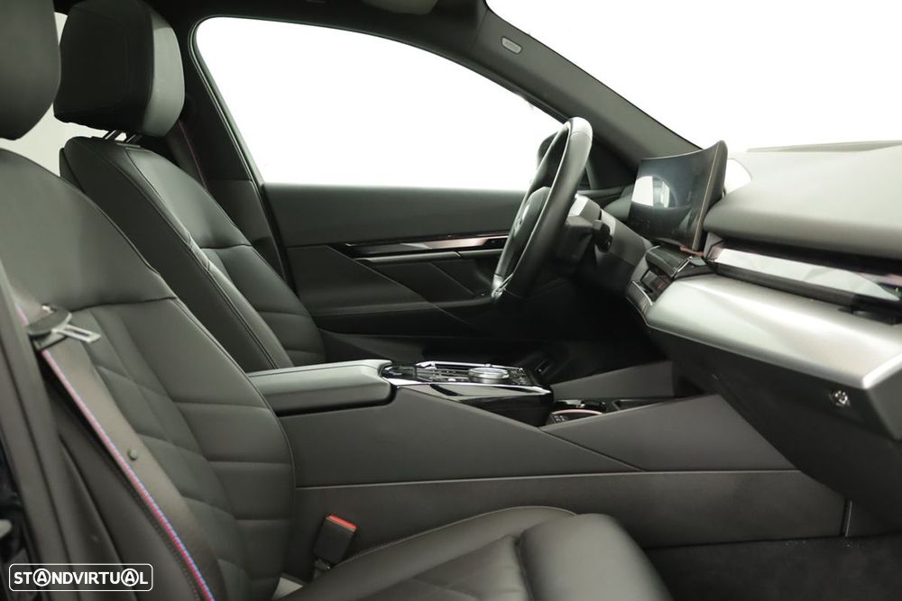 BMW i5 eDrive40 Pack Desportivo M - 21