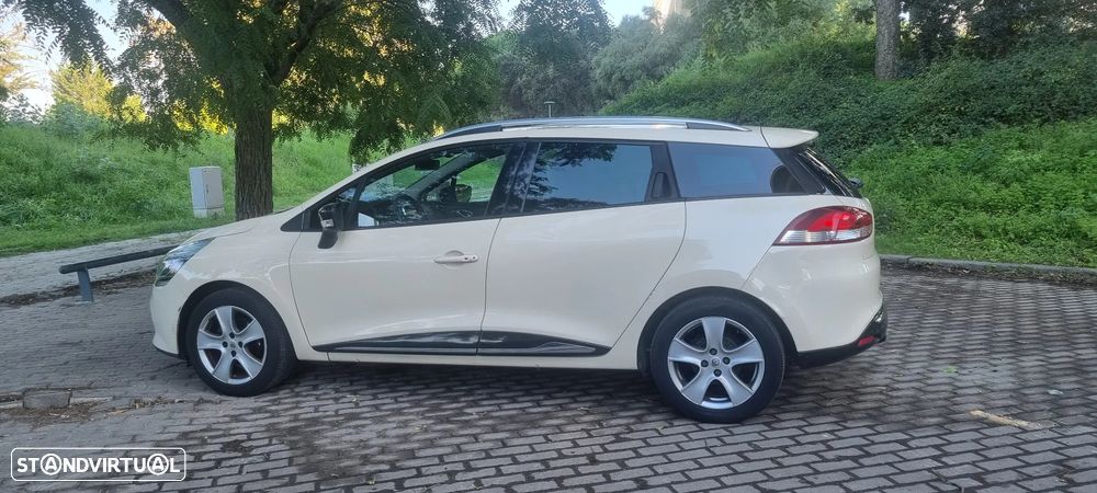Renault Clio Sport Tourer - 9
