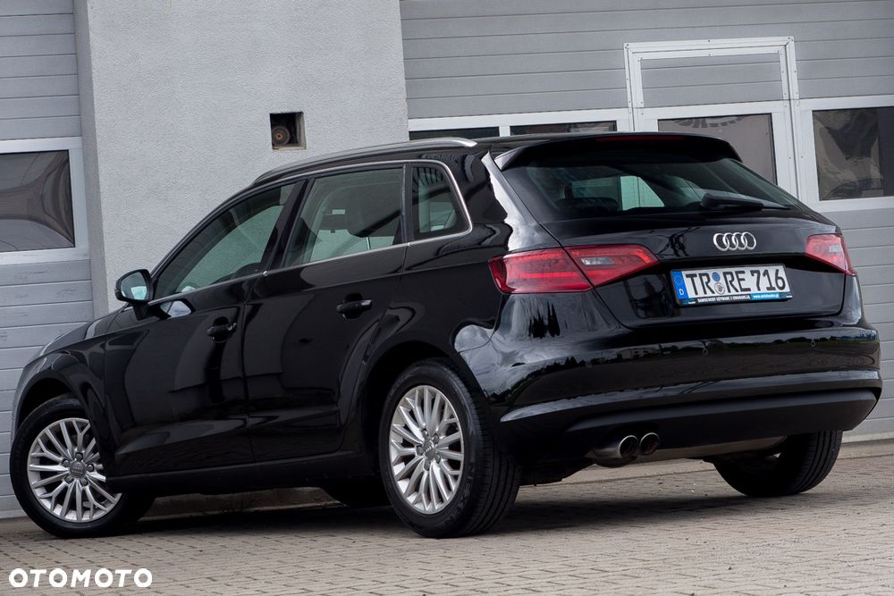 Audi A3 Sportback 1.4 TFSI Ambiente - 10