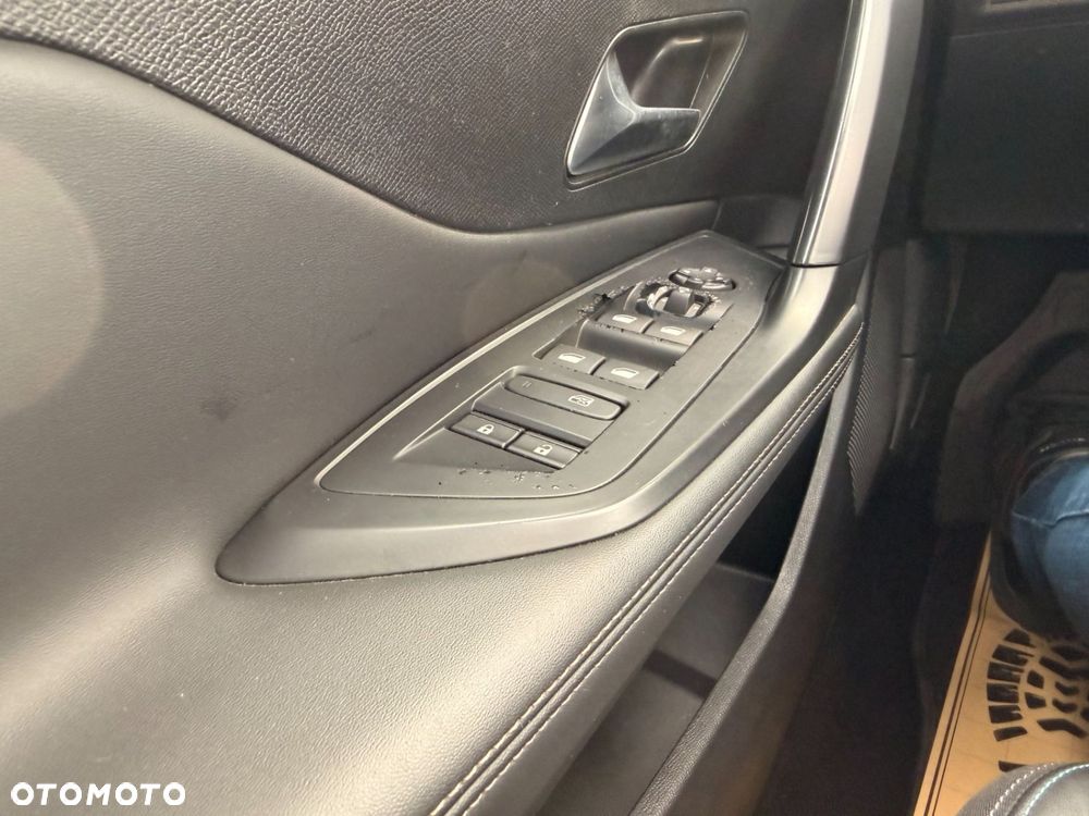Peugeot 308 1.5 BlueHDi Allure S&S EAT8 - 20