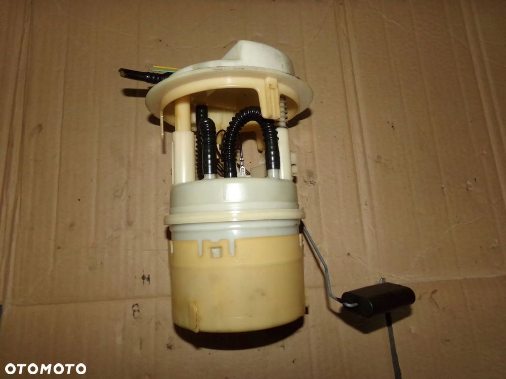pompka paliwa citroen c8 2.2 b 02-08r - 1