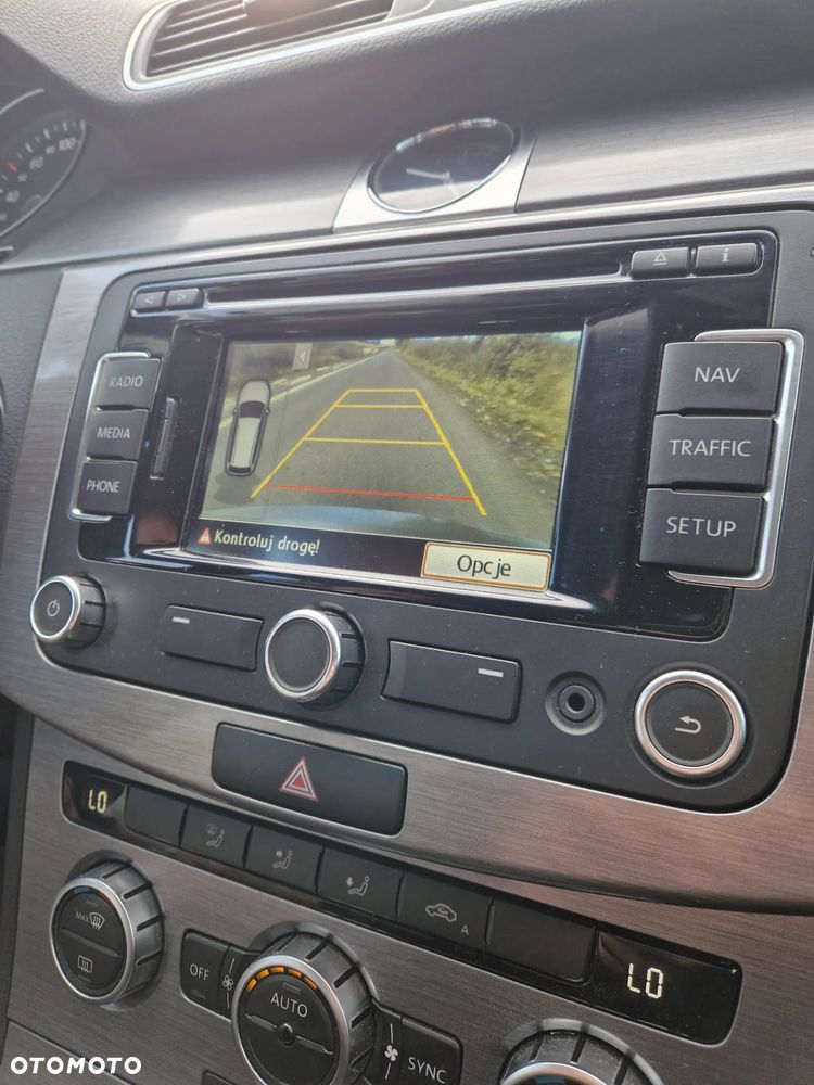 Volkswagen Passat 2.0 TDI Comfortline - 10