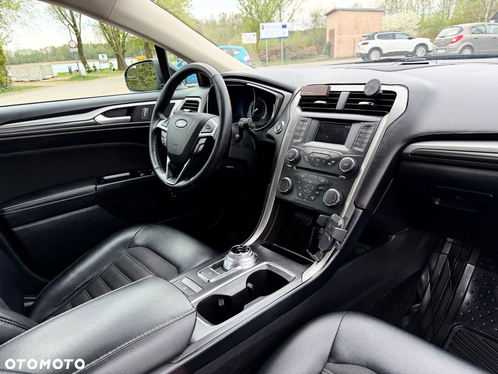 Ford Fusion - 19