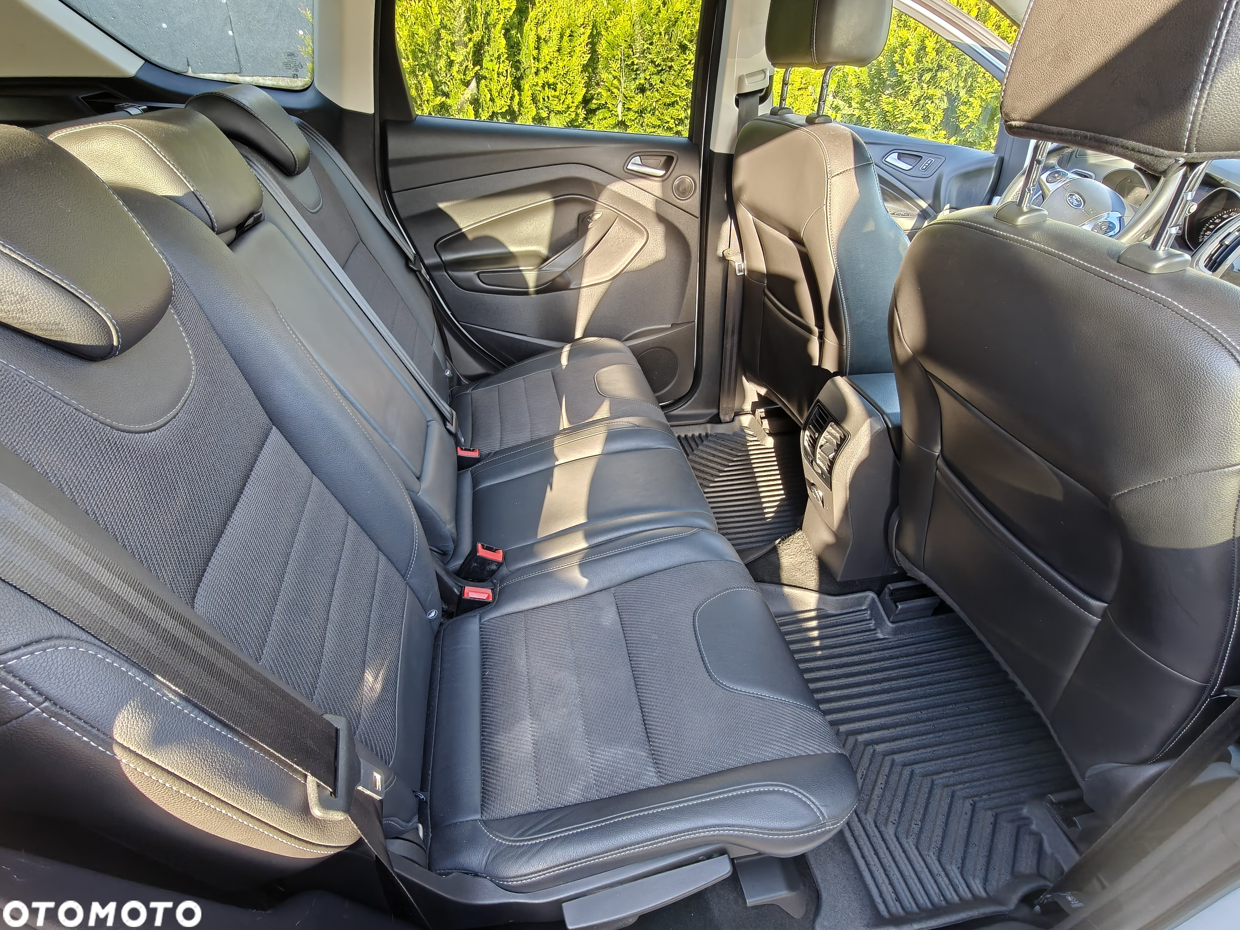 Ford Kuga 2.0 TDCi 4x4 Titanium - 12