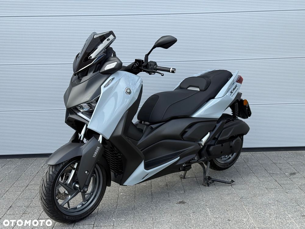 Yamaha X-max - 4