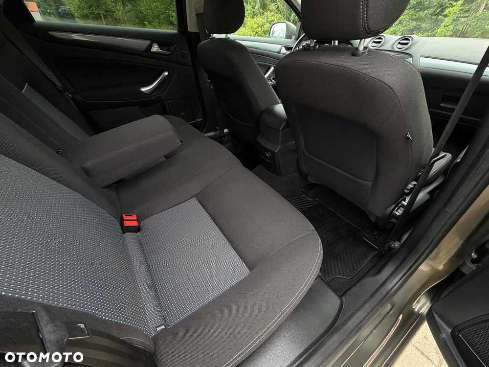 Ford Mondeo 1.6 Ti-VCT Champions Edition - 18