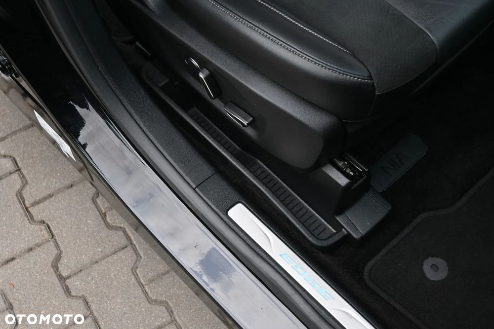 Ford Edge 2.0 TDCi Bi-Turbo 4x4 ST-LINE - 34