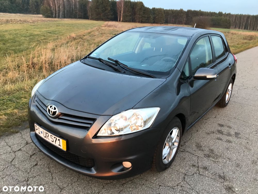Toyota Auris - 1