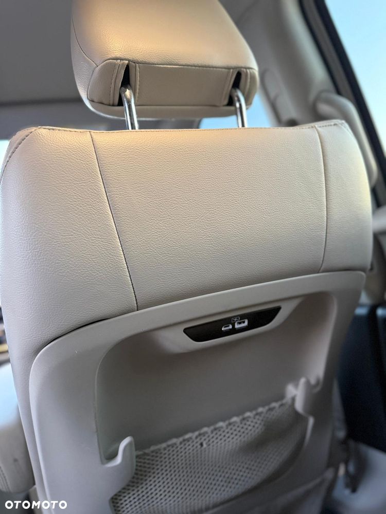 Chrysler Pacifica - 17