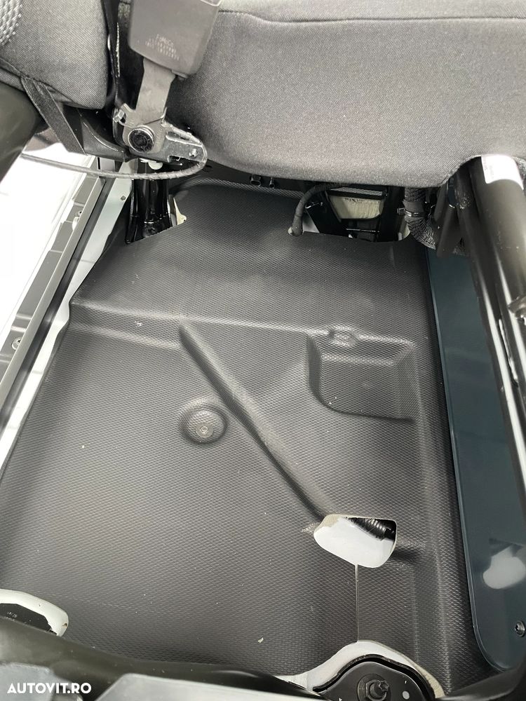 Volkswagen Transporter 2.0 81 kW KR - 19