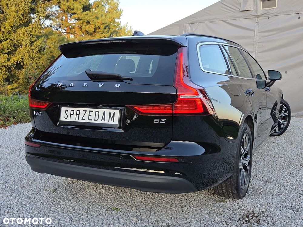 Volvo V60 B3 B DKG Momentum Pro - 35