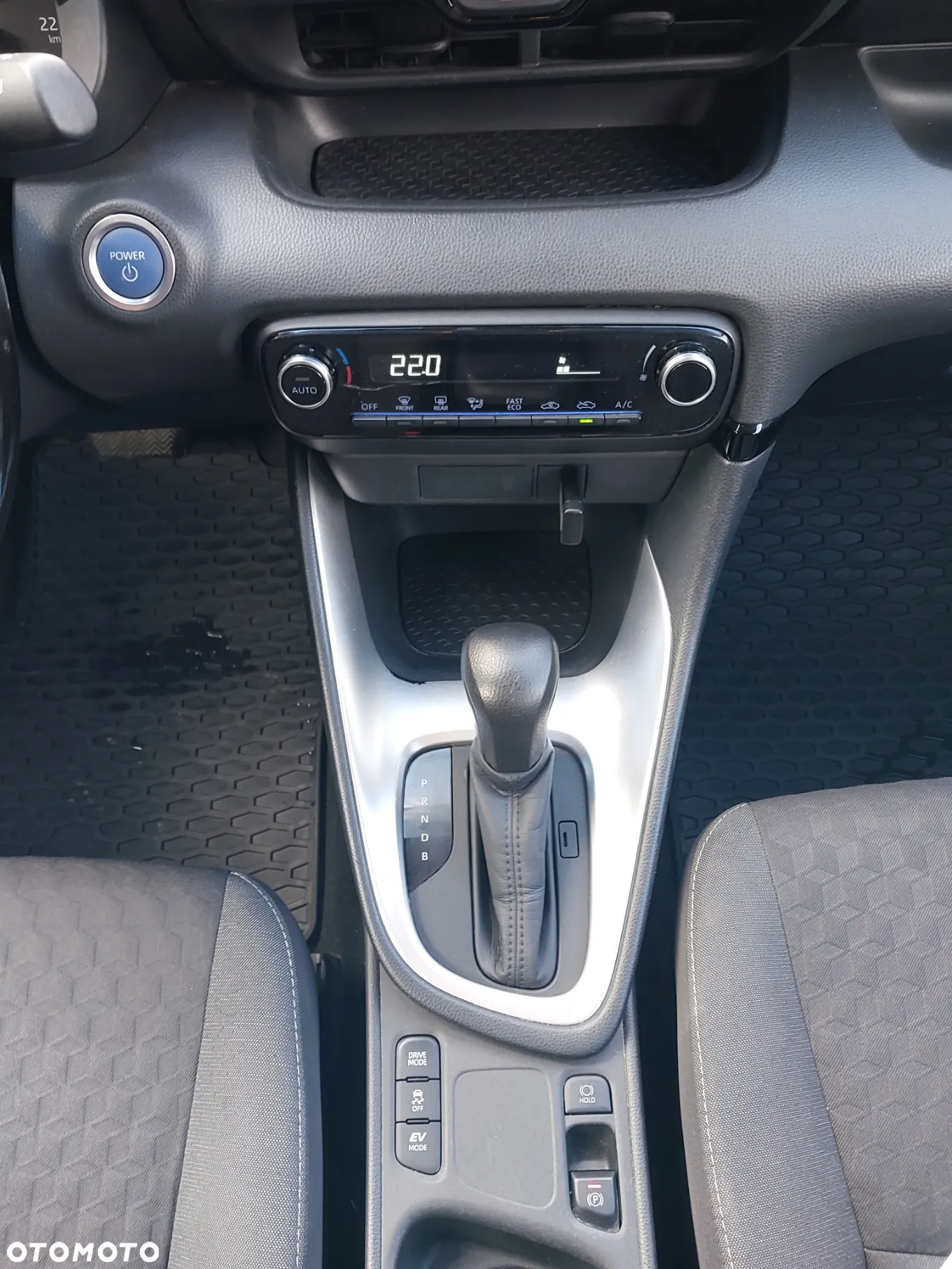 Toyota Yaris Hybrid 1.5 Comfort - 23