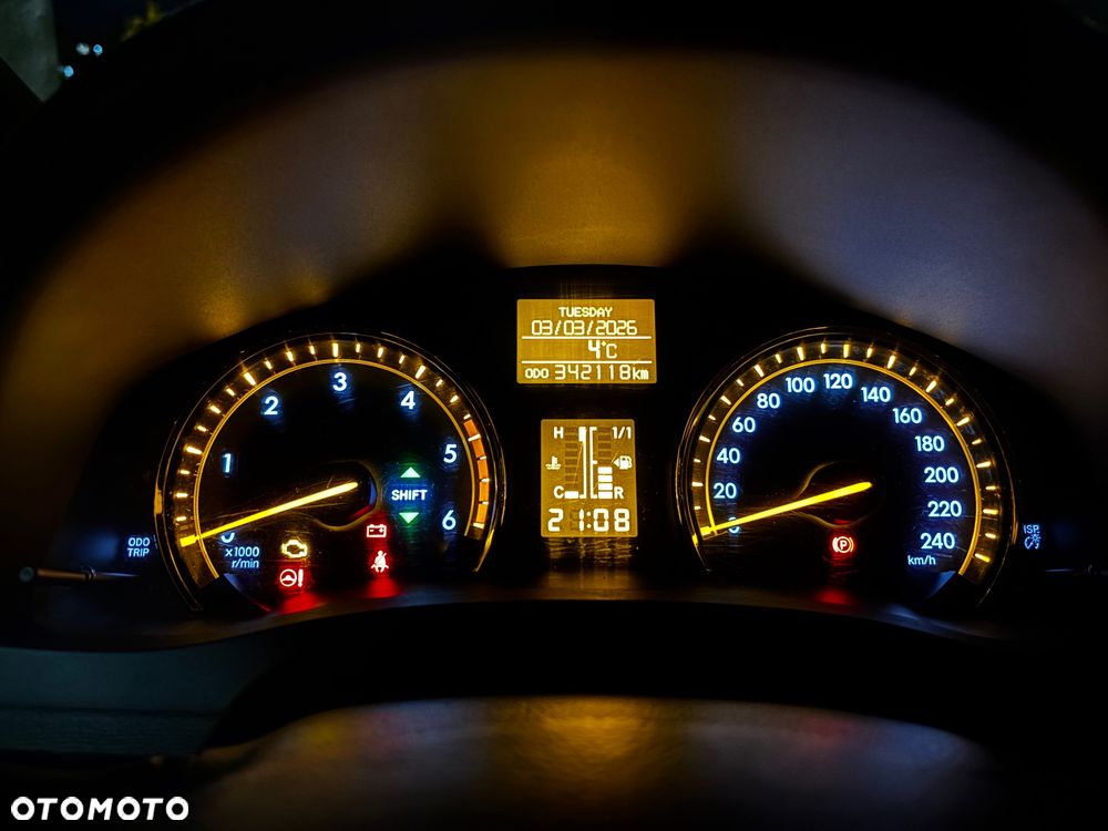 Toyota Avensis 2.0 D-4D - 6