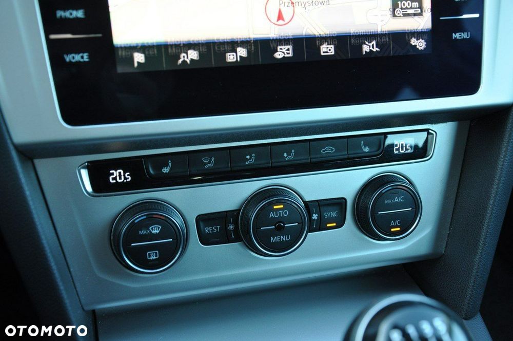 Volkswagen Passat - 15