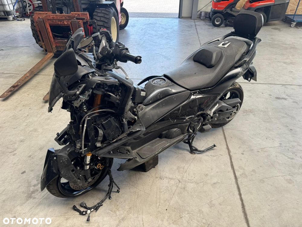 Yamaha Tmax - 1