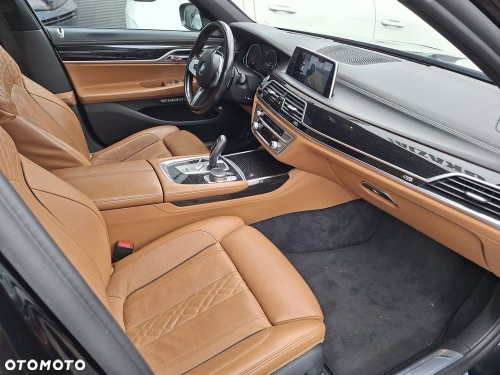 BMW Seria 7 750Ld xDrive - 23