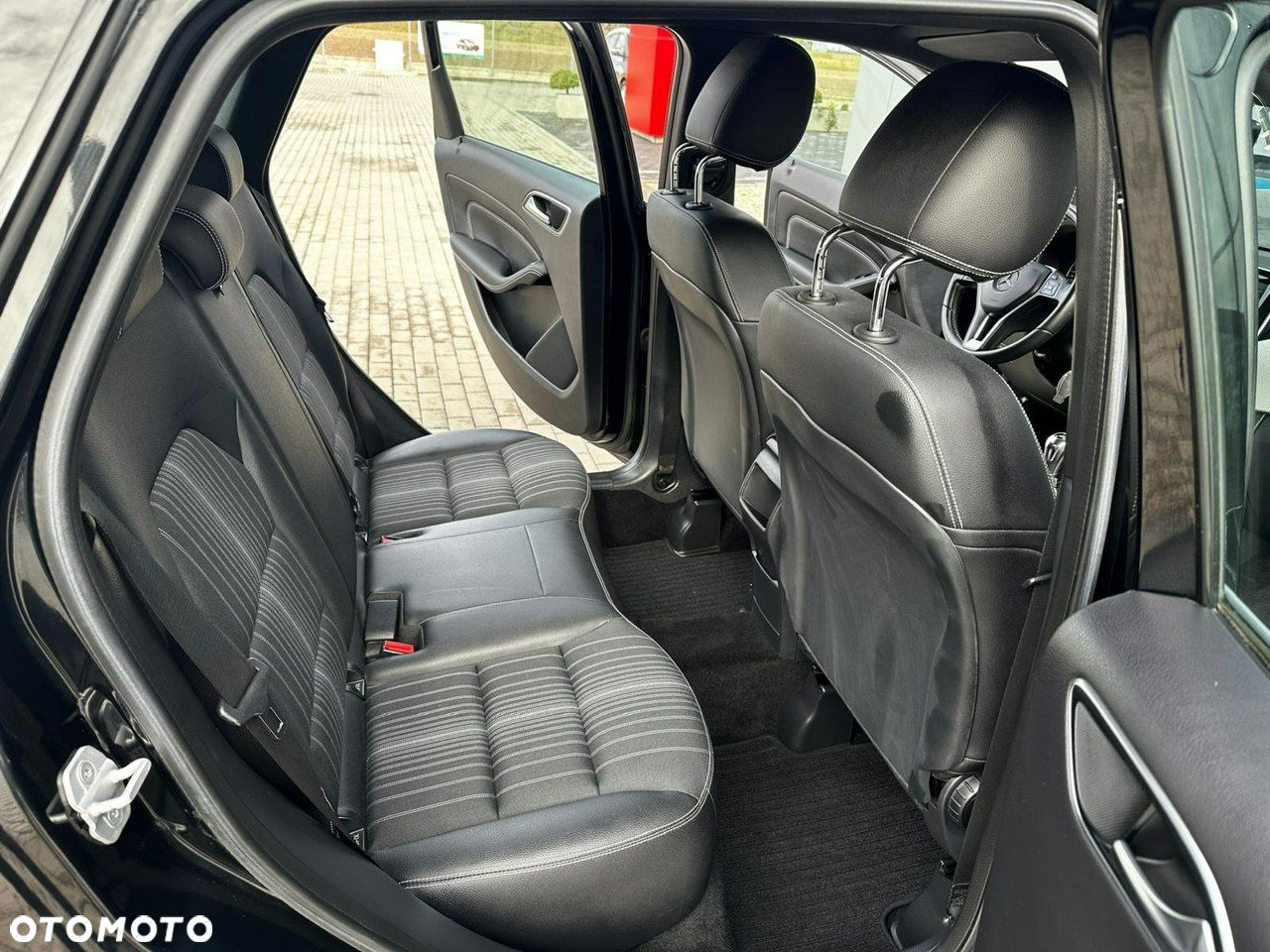 Mercedes-Benz Klasa B 200 UrbanStyle Edition - 13