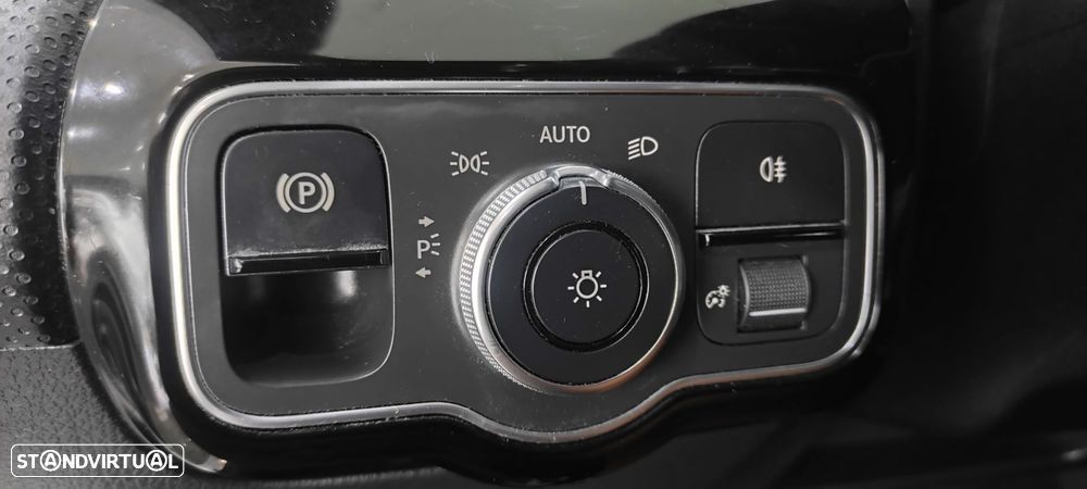 Mercedes-Benz A 180 d AMG Line Aut. - 46