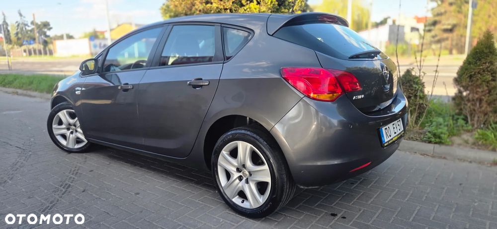 Opel Astra 1.6 Active - 11