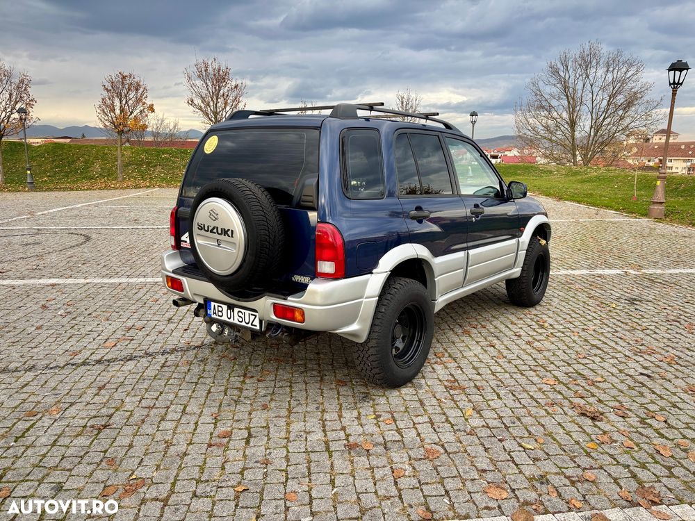 Suzuki Grand Vitara 2.0i - 3