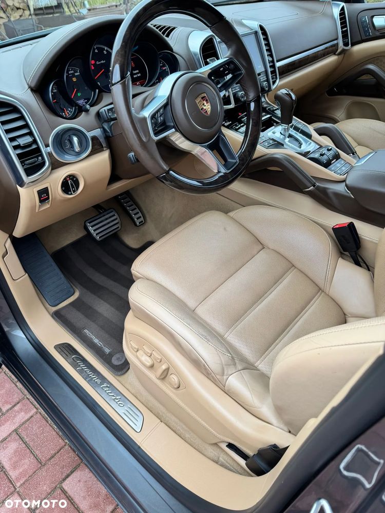 Porsche Cayenne - 20