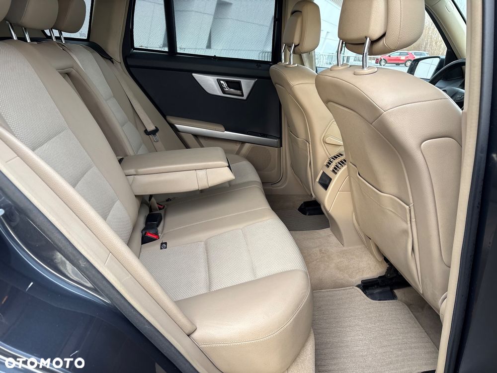 Mercedes-Benz GLK 220 CDI DPF 4Matic BlueEFFICIENCY 7G-TRONIC - 23