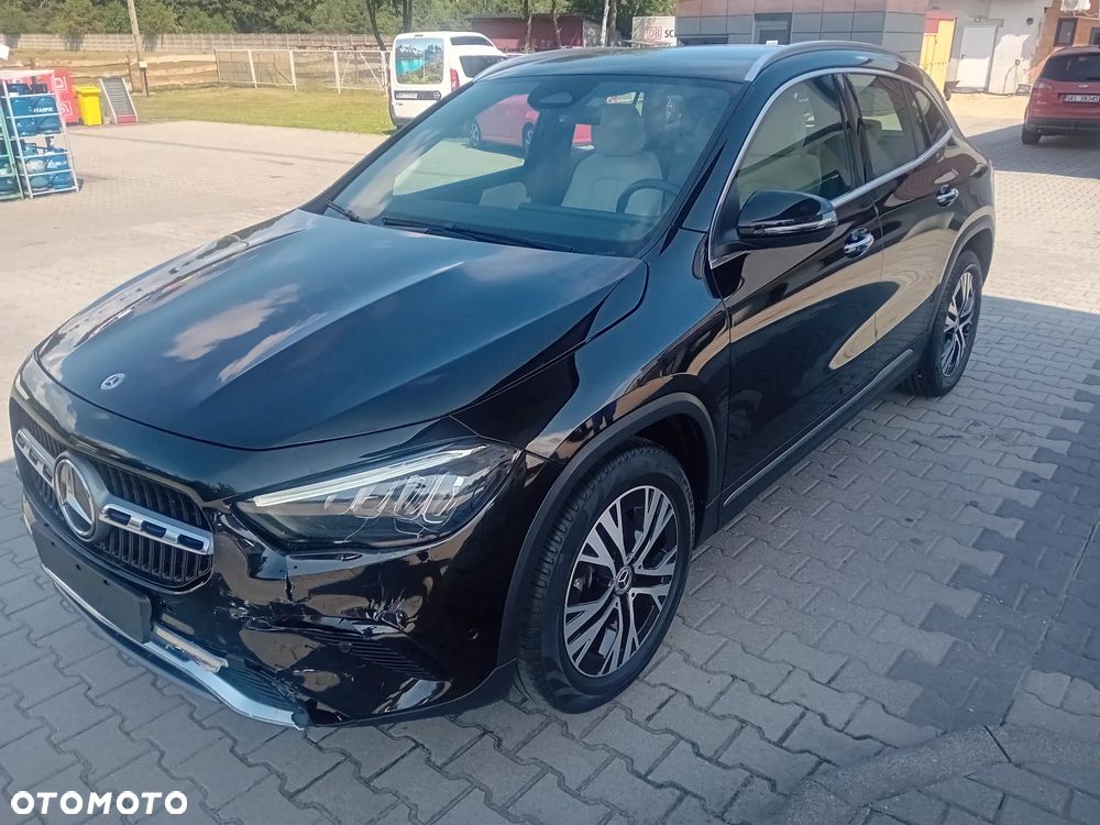 Mercedes-Benz GLA - 1