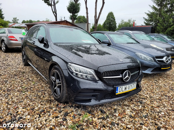 Mercedes-Benz Klasa C 220 d T 9G-TRONIC Night Edition