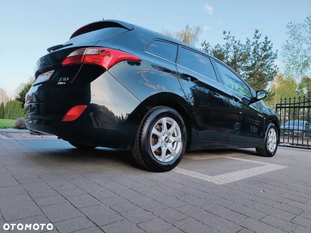 Hyundai i30 blue Kombi 1.6 GDi Style - 35