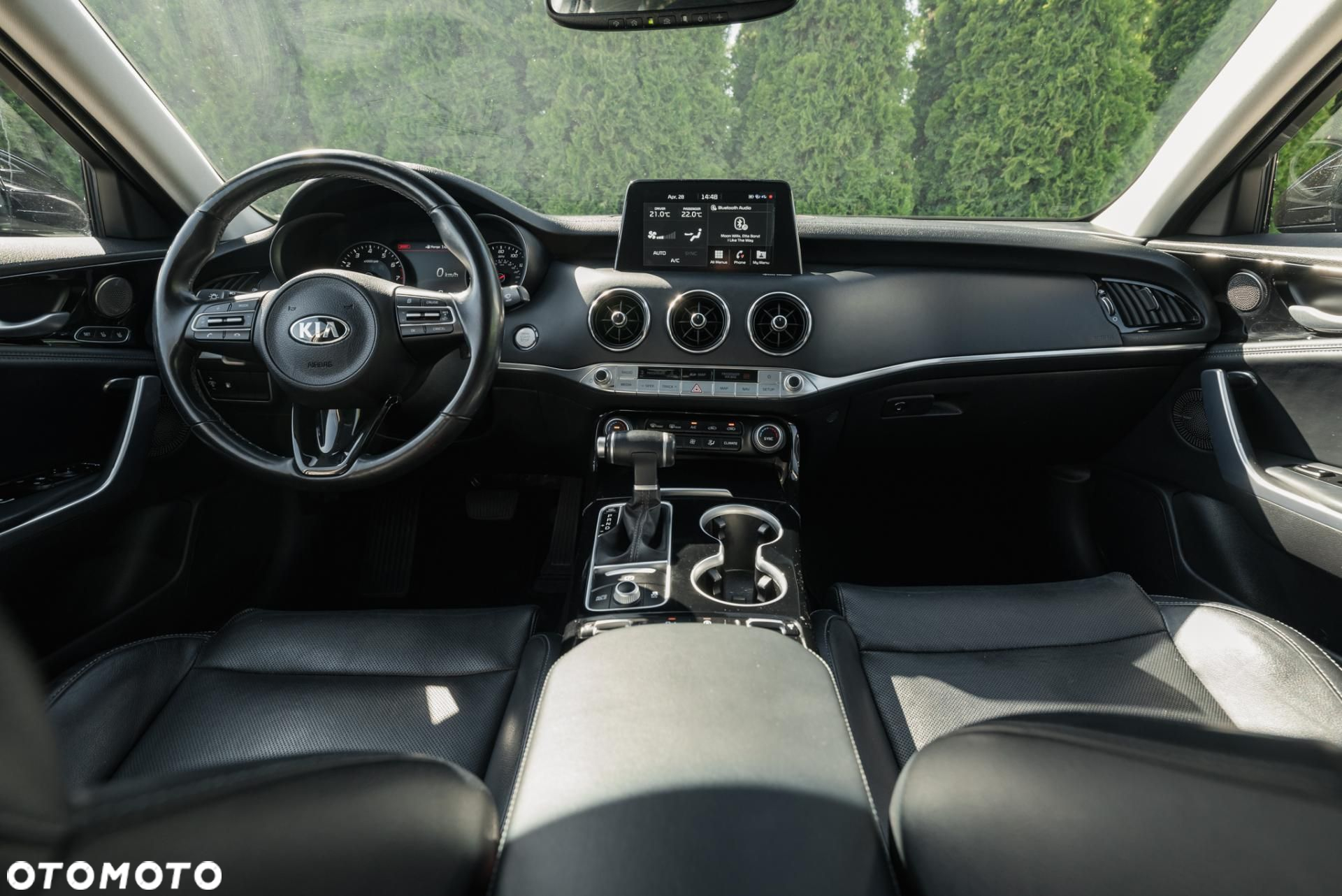 Kia Stinger - 10