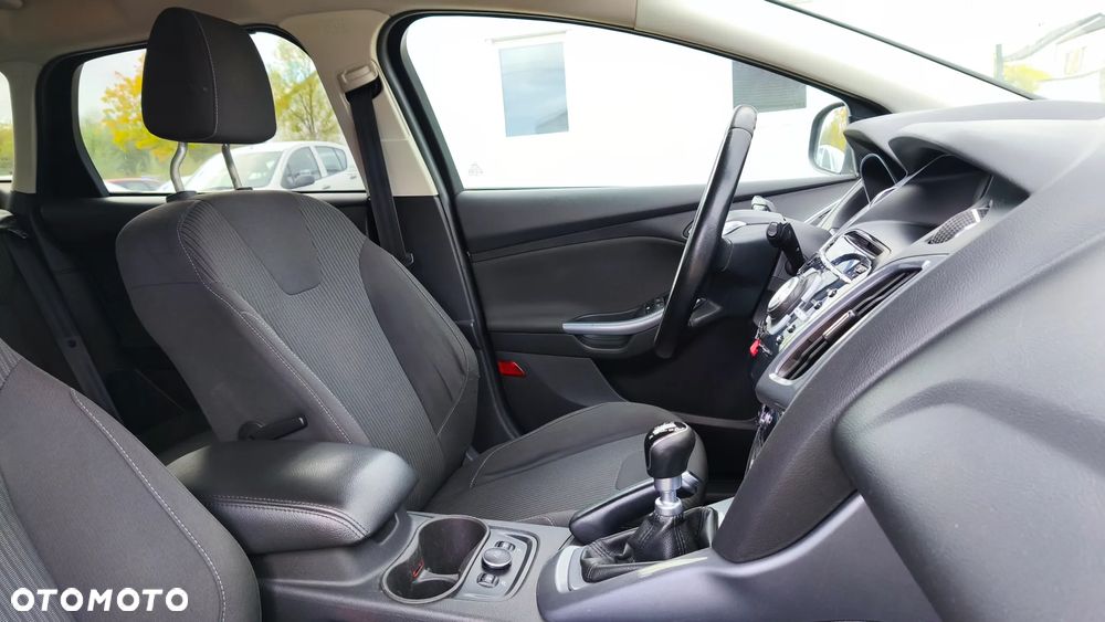 Ford Focus Turnier 1.6 EcoBoost Start-Stopp-System Titanium - 26