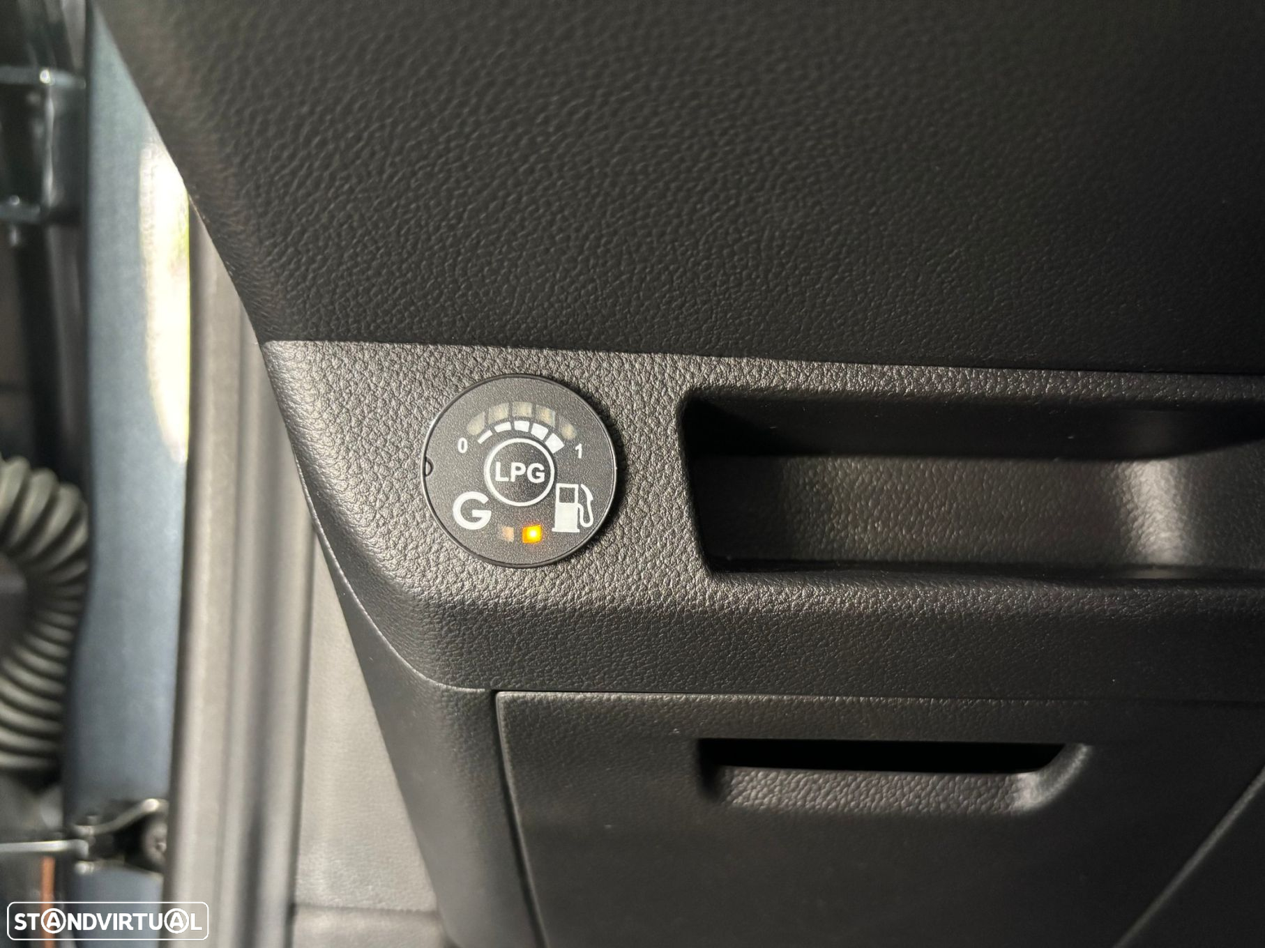 Renault Clio 1.0 TCe Intens Bi-Fuel - 24